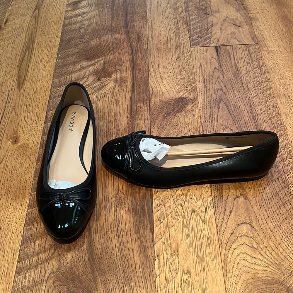 NWT Bamboo Woman’s Black Bow Flats Size 9